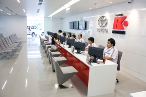 โชว์รูม โตโยต้า เค.มอเตอร์ส สาขา วิภาวดี 60 - Toyota K.Motors