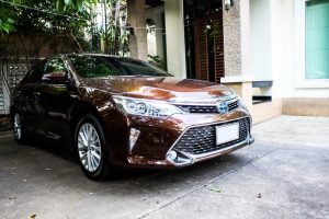 Toyota Camry Hybrid ครั้งแรกกับฟิลลิ่งการขับ