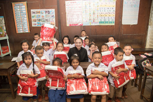 โตโยต้า เค.มอเตอร์ส สานฝัน แบ่งปันรอยยิ้ม มอบอุปกรณ์การเรียนให้กับน้อง ๆ โรงเรียนวรรณวิทย์-14