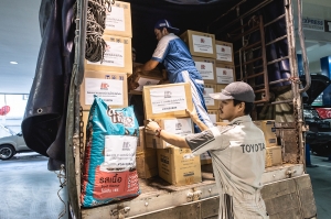 เค.มอเตอร์ส ร่วมน้ำใจ มอบสิ่งของบริจาคให้ผู้ประสบภัยจ.อุบลฯ