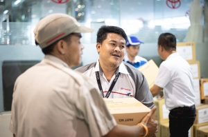 เค.มอเตอร์ส ร่วมน้ำใจ มอบสิ่งของบริจาคให้ผู้ประสบภัยจ.อุบลฯ