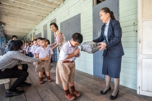 บริจาคอุปกรณ์การเรียน