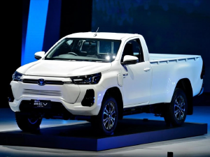 Hilux Revo BEV Concept