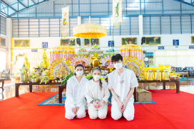 ร่วมถวายกฐิน