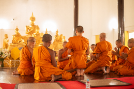 ร่วมถวายกฐิน