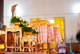 ร่วมถวายกฐิน