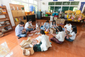 ร่วมถวายกฐิน