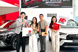 COROLLA CROSS GR SPORT 